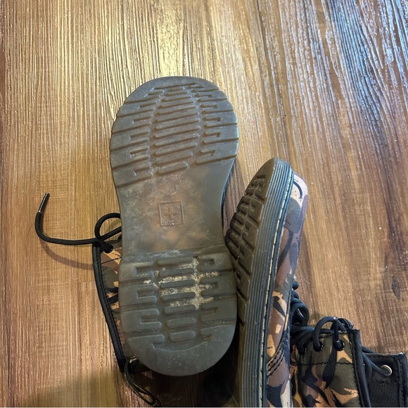 Kids Camo Dr. Martens boots size 4M combat Brown & green - Picture 8 of 9